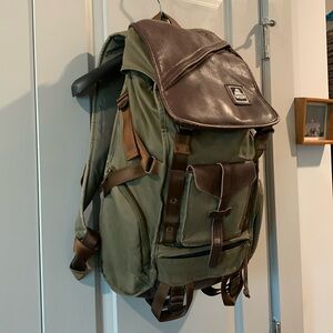 Jansport Pleasanton Skip Yowell black tag backpack